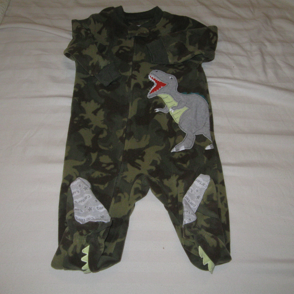 NEW CARTE  DINASOR ARMY SLEEP SAK 18M